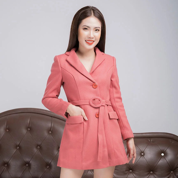 Áo măng tô trên gối Bella Moda túi ốp nắp lật, đai eo rời MT0310 BD199203102